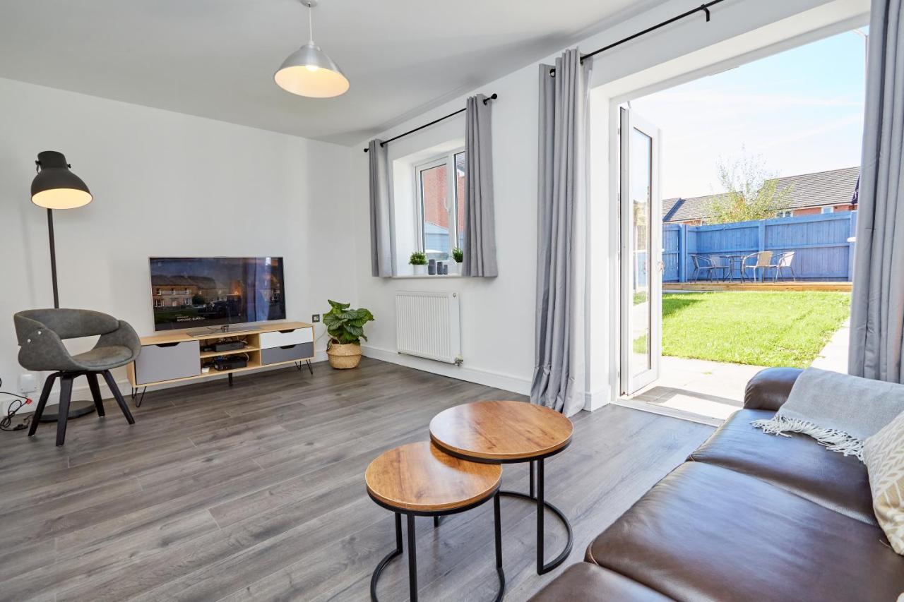 Cosy,Modern And Relaxing 3 Bedroom House With Parking Manchester Ngoại thất bức ảnh