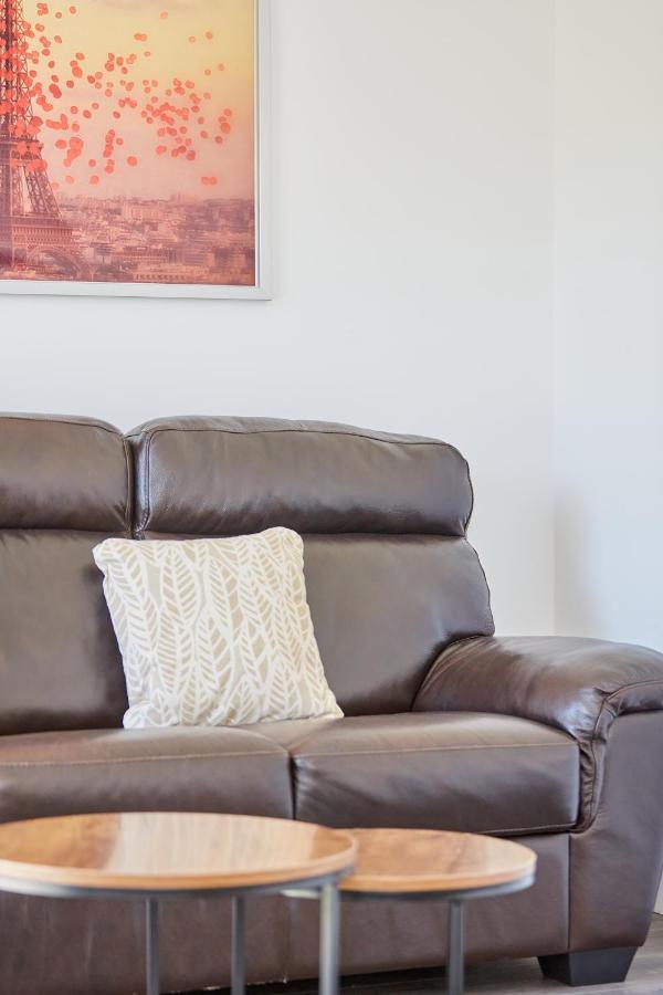 Cosy,Modern And Relaxing 3 Bedroom House With Parking Manchester Ngoại thất bức ảnh