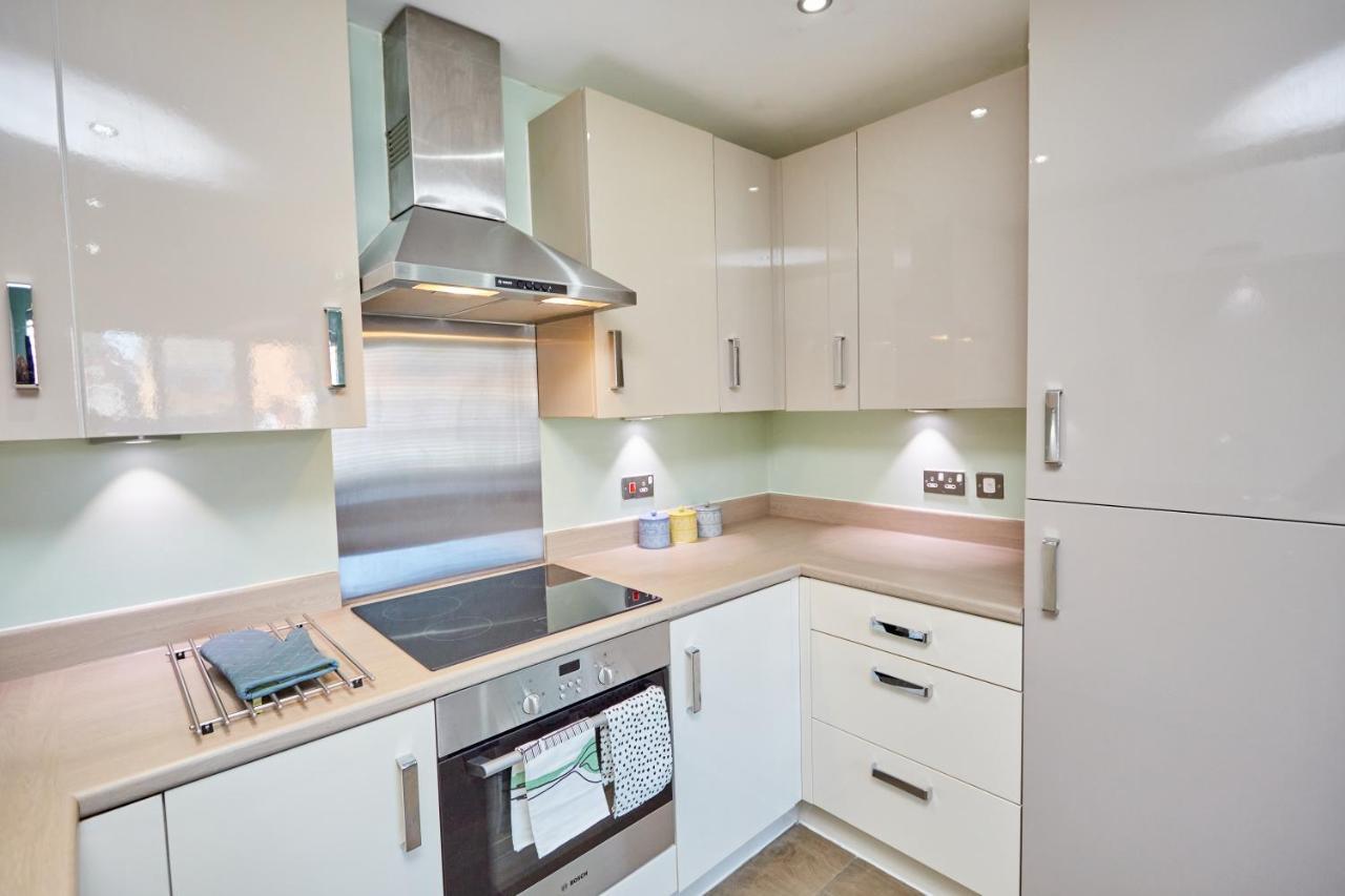 Cosy,Modern And Relaxing 3 Bedroom House With Parking Manchester Ngoại thất bức ảnh